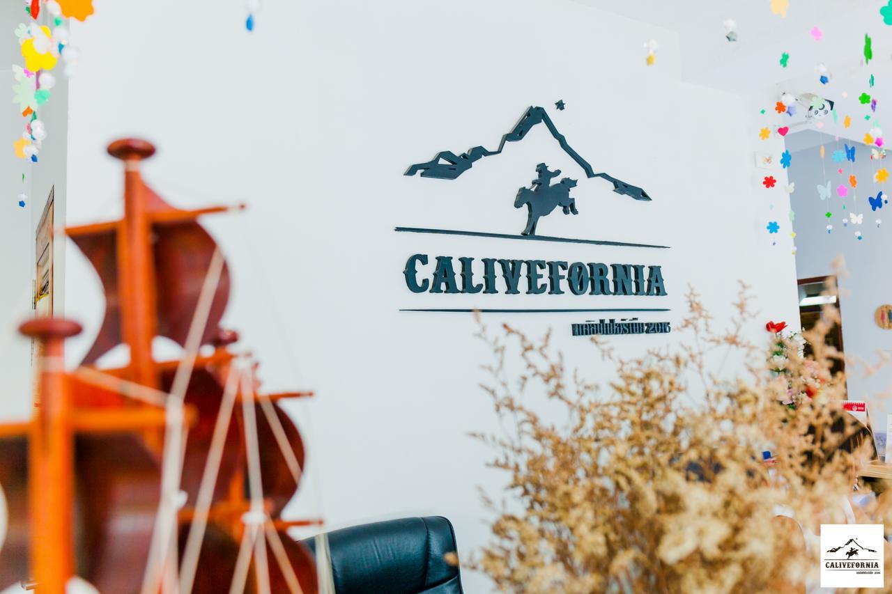 Hotel Calivefornia 2016 Čiang Rai Exteriér fotografie