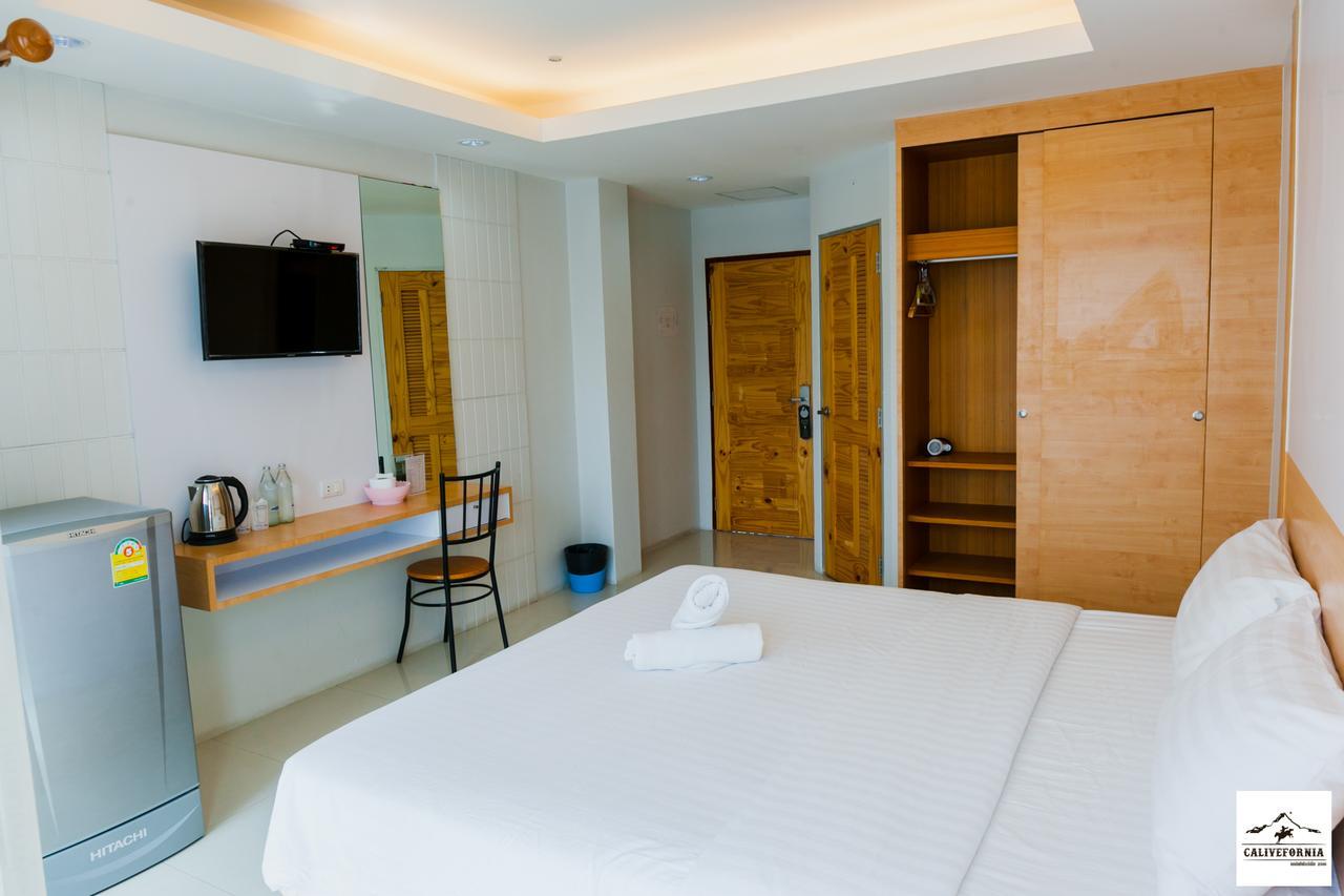 Hotel Calivefornia 2016 Čiang Rai Exteriér fotografie