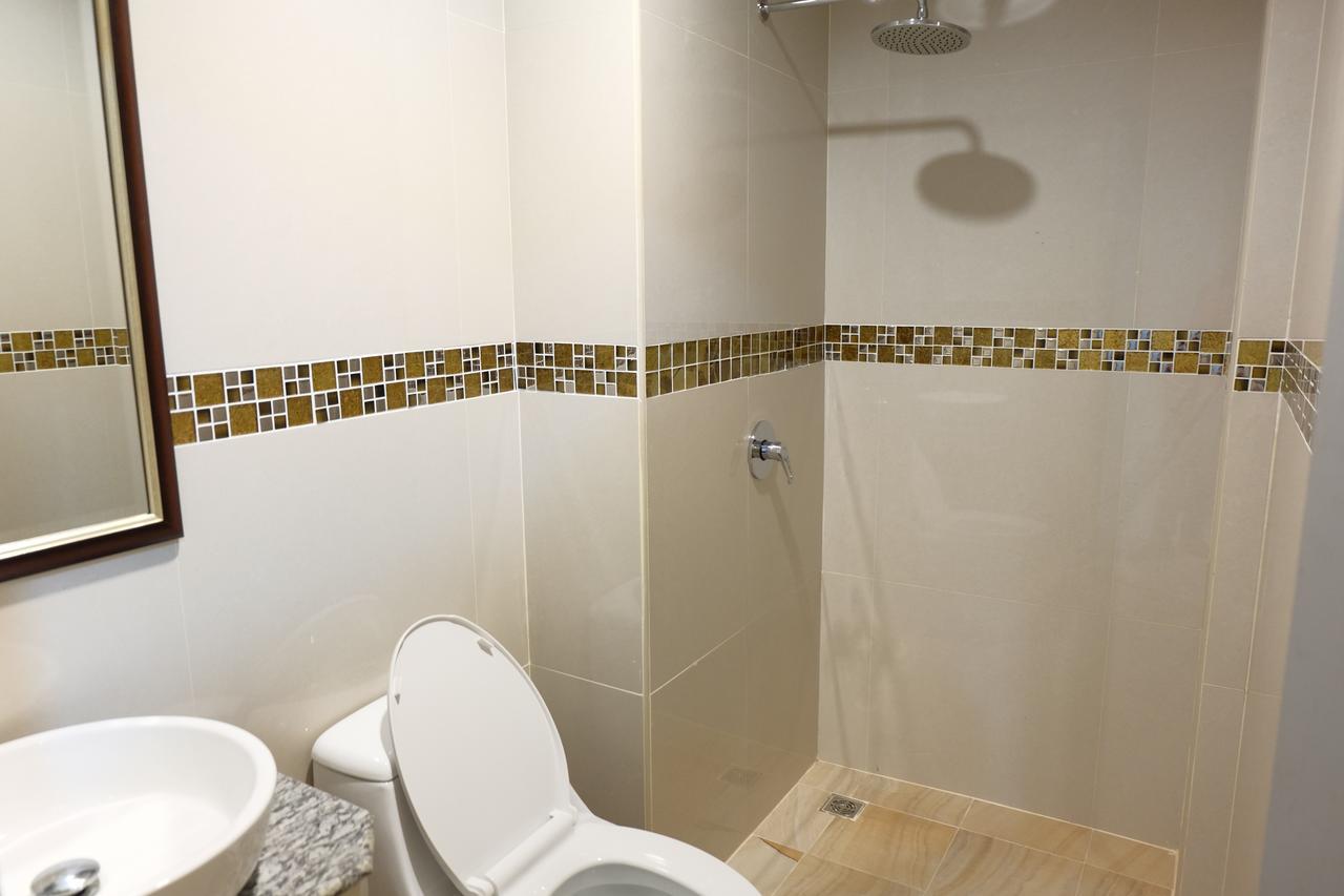 Hotel Calivefornia 2016 Čiang Rai Pokoj fotografie
